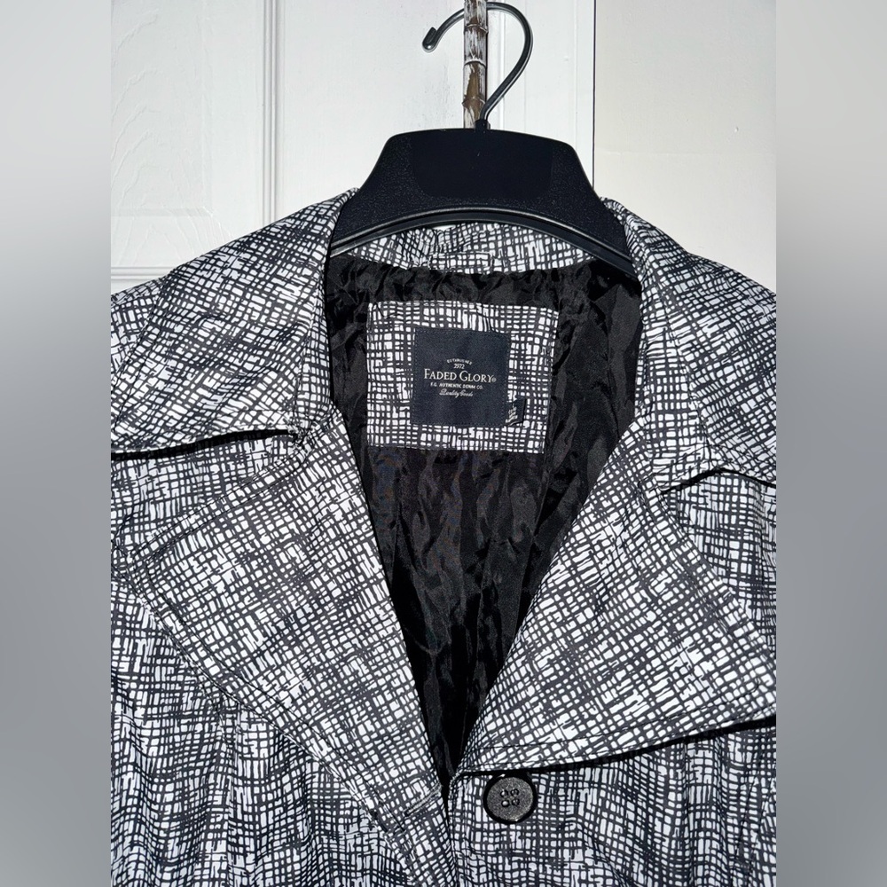 Faded Glory Women's L Black White Print Belted Lightweight Trench Coat Jacket - Picture 5 of 16